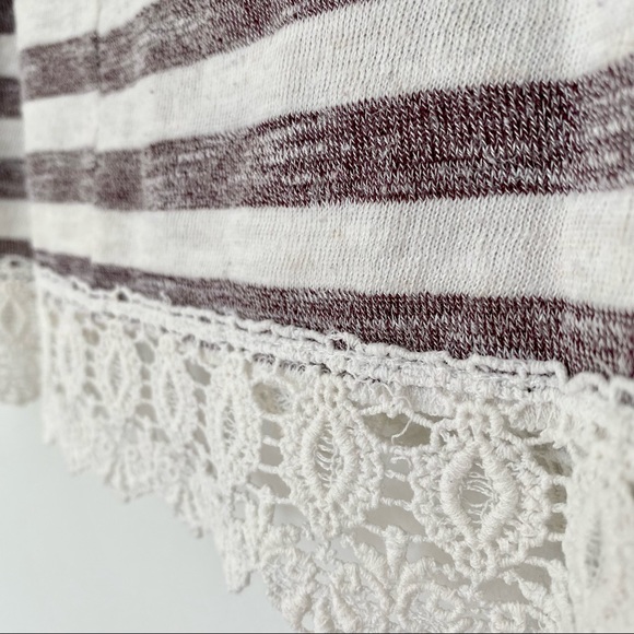 Striped Lace Top - Picture 3 of 4